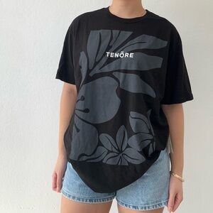 BNWT TENORE BOYFRIEND TEE
